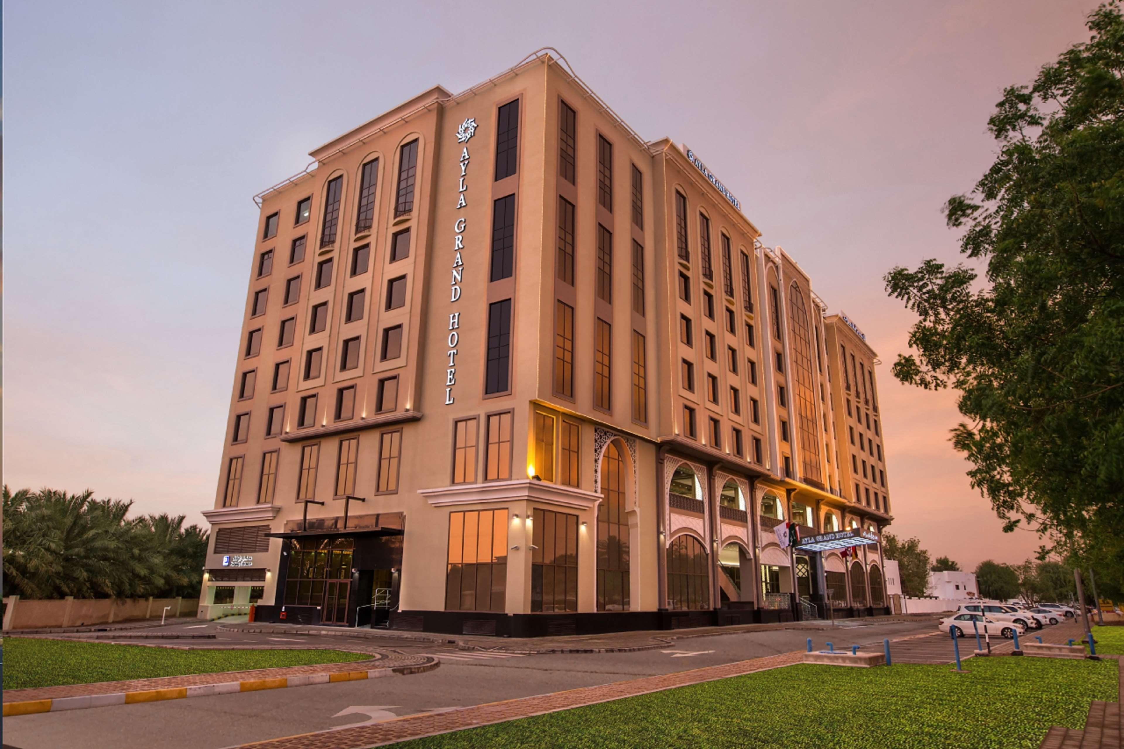艾拉格兰德酒店 艾因 外观 照片 The hotel in 2015