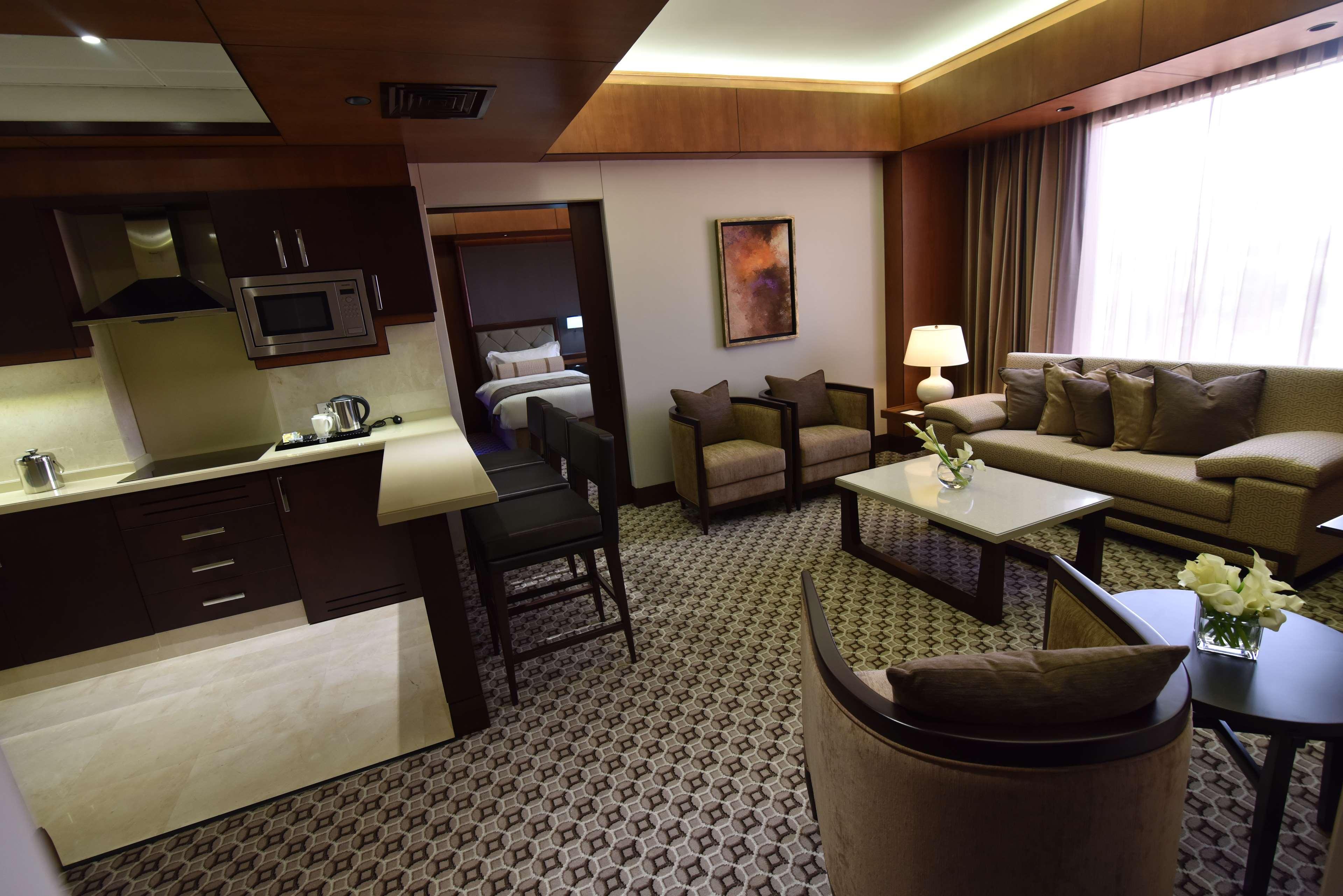 艾拉格兰德酒店 艾因 外观 照片 A suite at the hotel