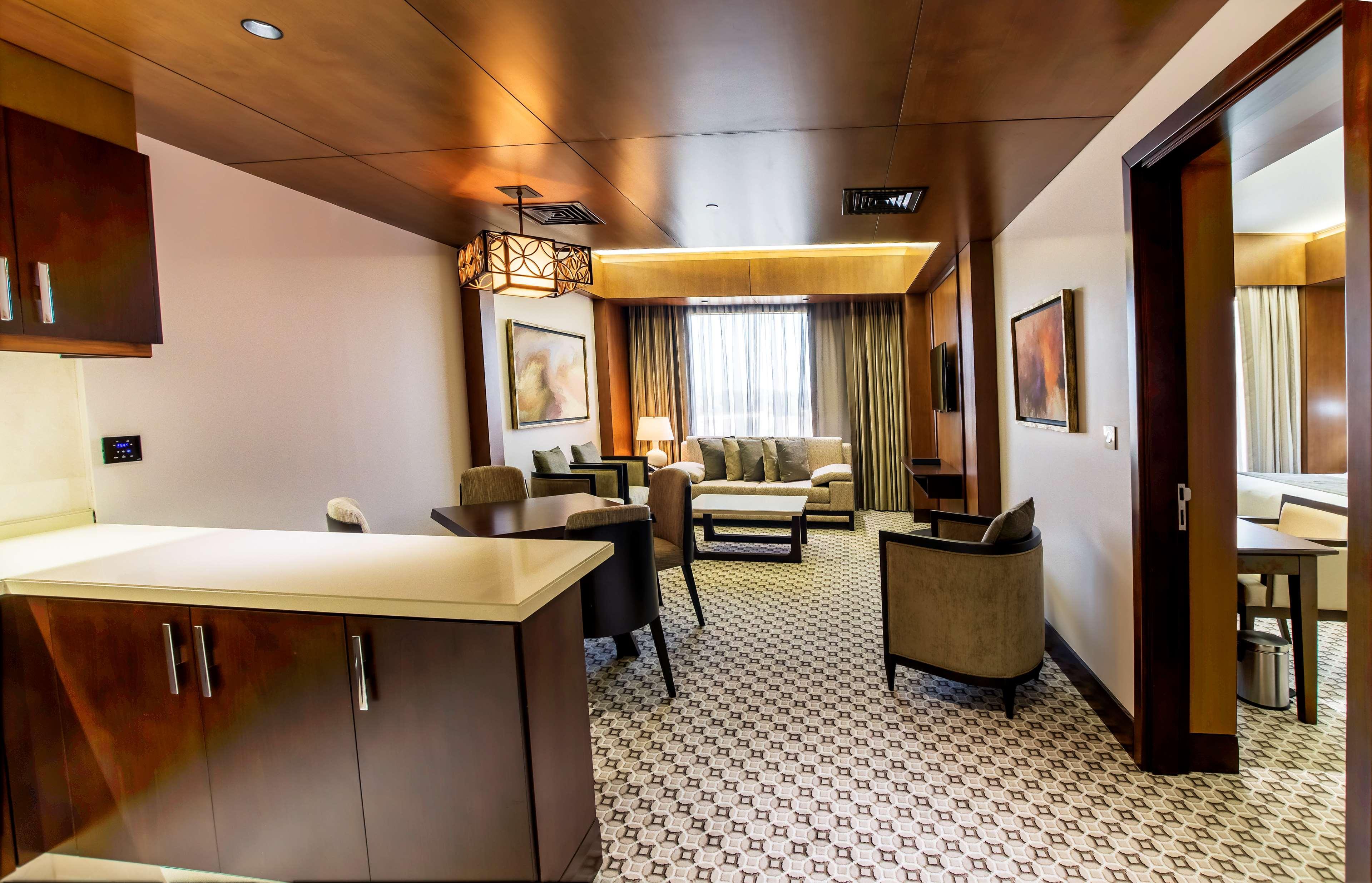 艾拉格兰德酒店 艾因 外观 照片 A suite at the hotel