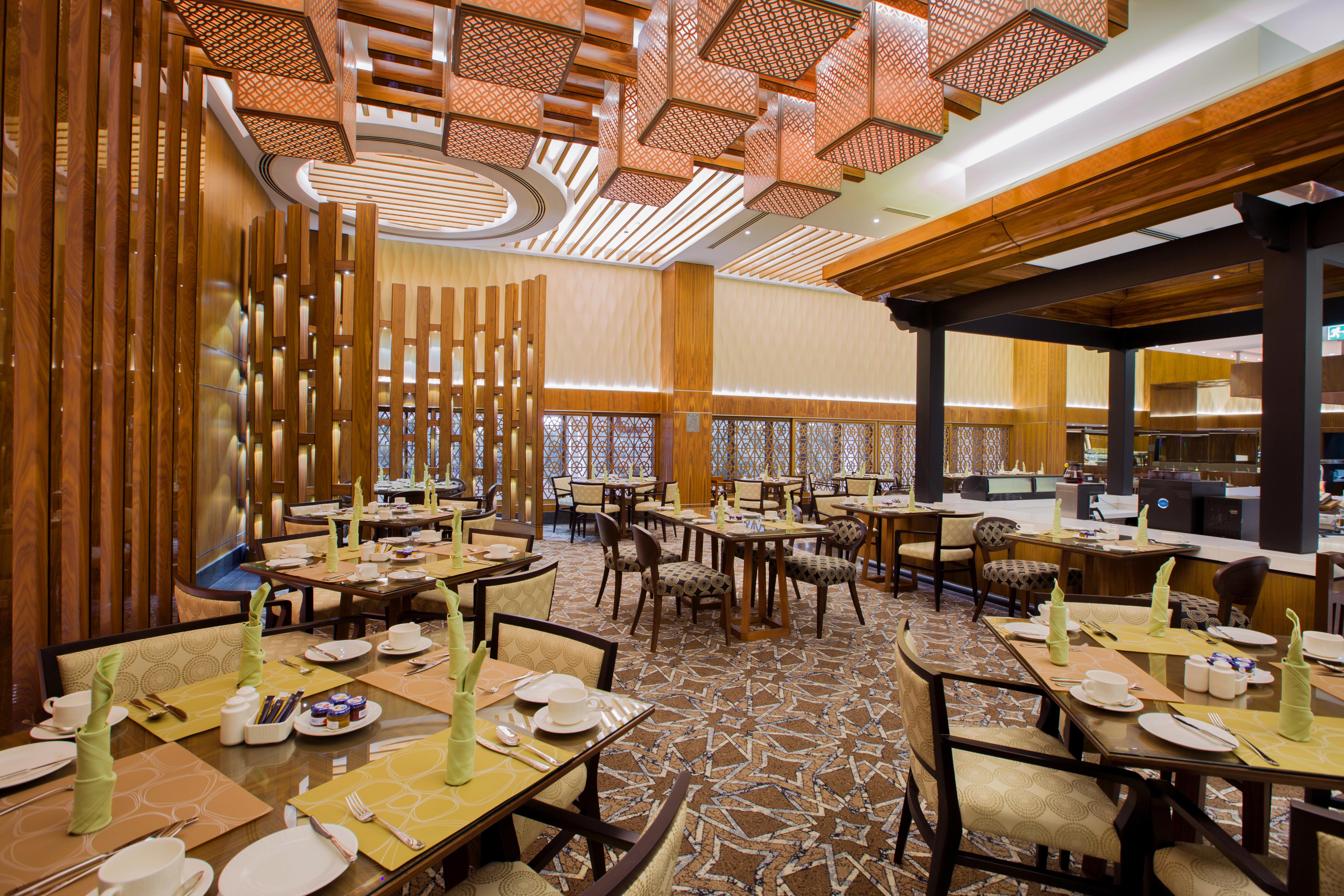 艾拉格兰德酒店 艾因 外观 照片 The restaurant