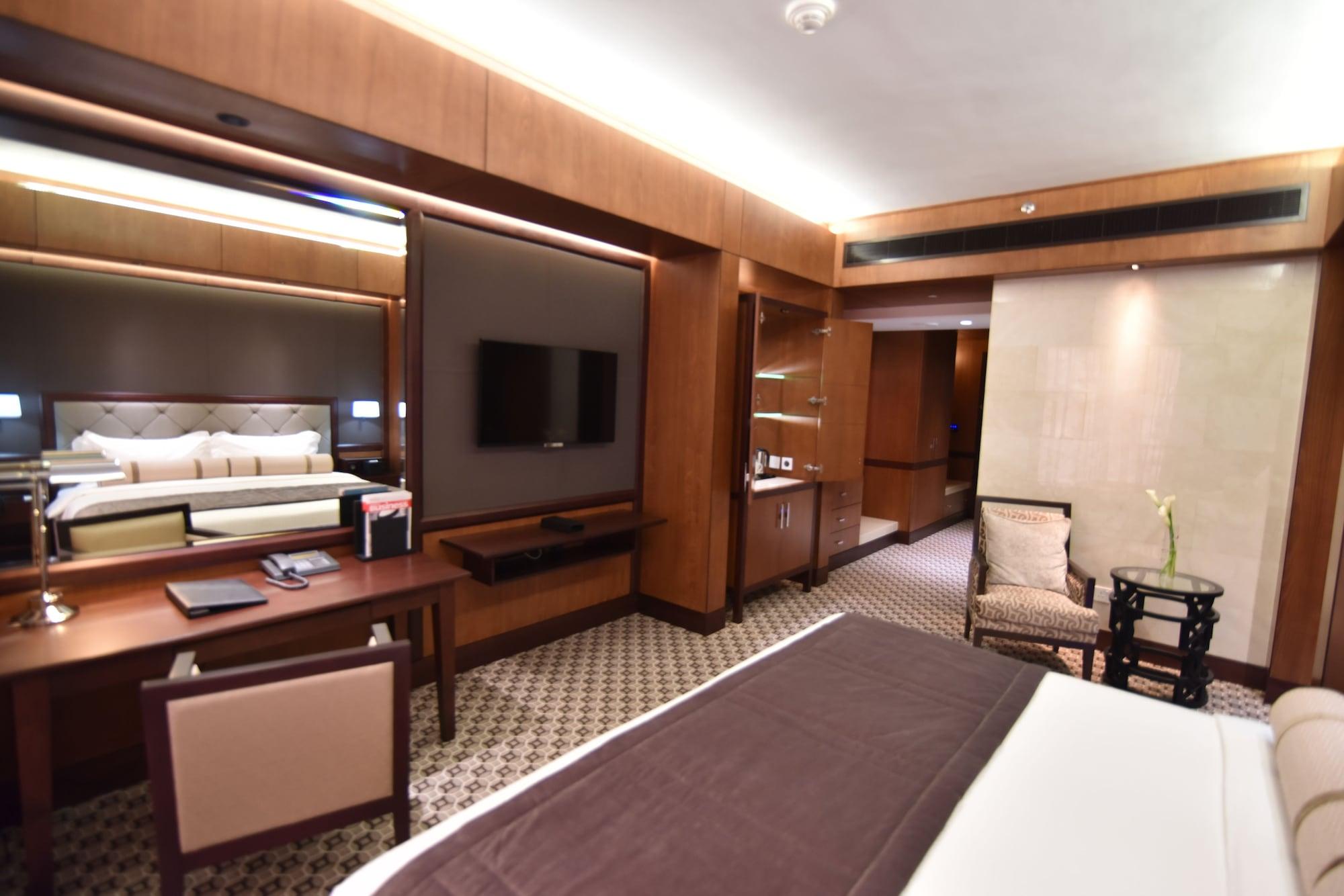 艾拉格兰德酒店 艾因 外观 照片 A suite at the hotel